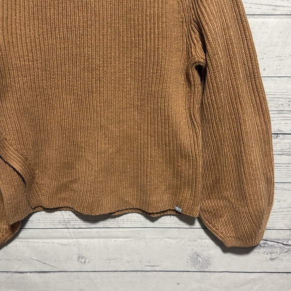 Friday FWD Women’s Tech Wool Slit Sweater - Picture 4 of 7